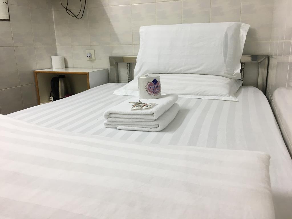 New Yan Yan Guest House Reception 9Th Floor Flat E4 E6 Hong Kong Ngoại thất bức ảnh